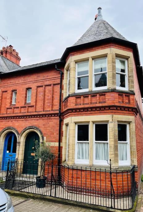 Luxury City Centre Townhouse - Sleeps 6 Chester Extérieur photo