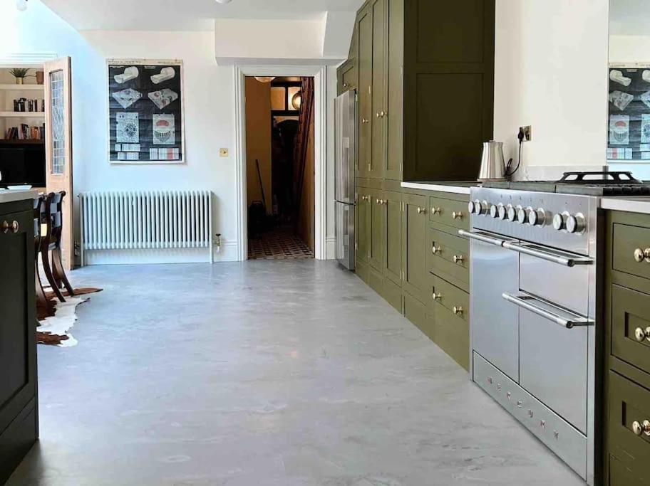 Luxury City Centre Townhouse - Sleeps 6 Chester Extérieur photo