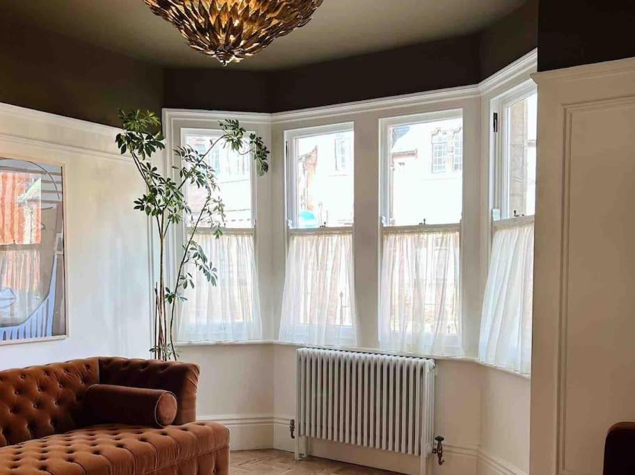 Luxury City Centre Townhouse - Sleeps 6 Chester Extérieur photo
