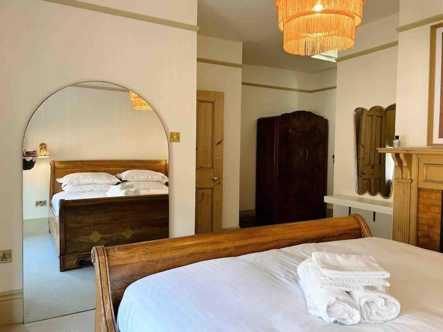 Luxury City Centre Townhouse - Sleeps 6 Chester Extérieur photo