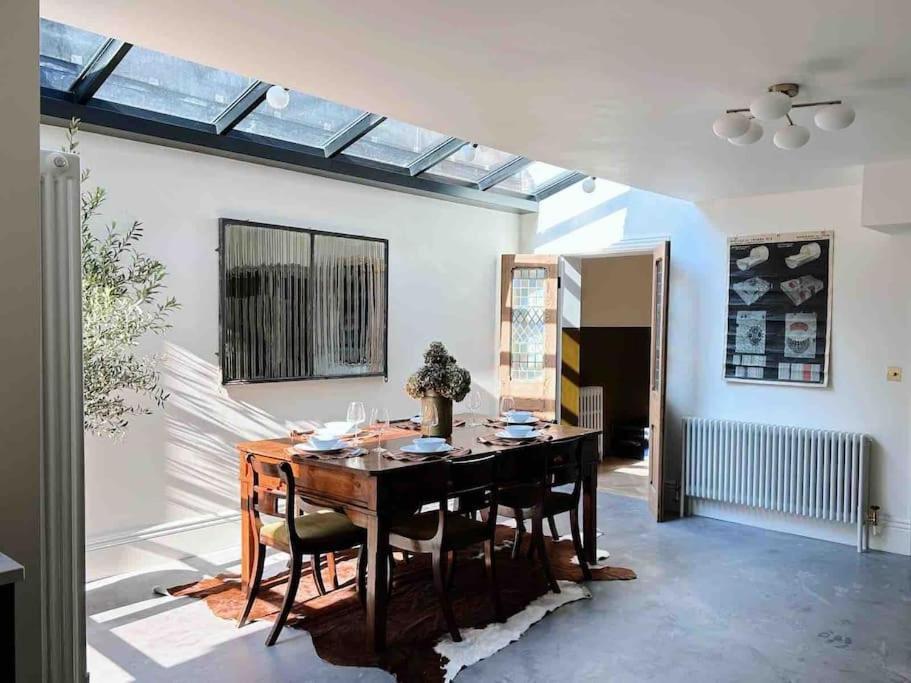 Luxury City Centre Townhouse - Sleeps 6 Chester Extérieur photo