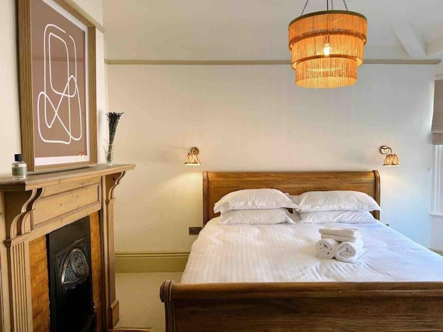 Luxury City Centre Townhouse - Sleeps 6 Chester Extérieur photo
