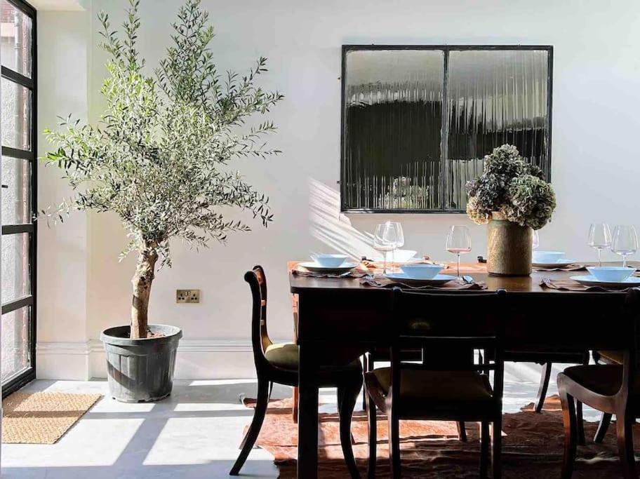 Luxury City Centre Townhouse - Sleeps 6 Chester Extérieur photo